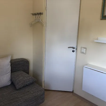 Svečių namai Maironio19 *